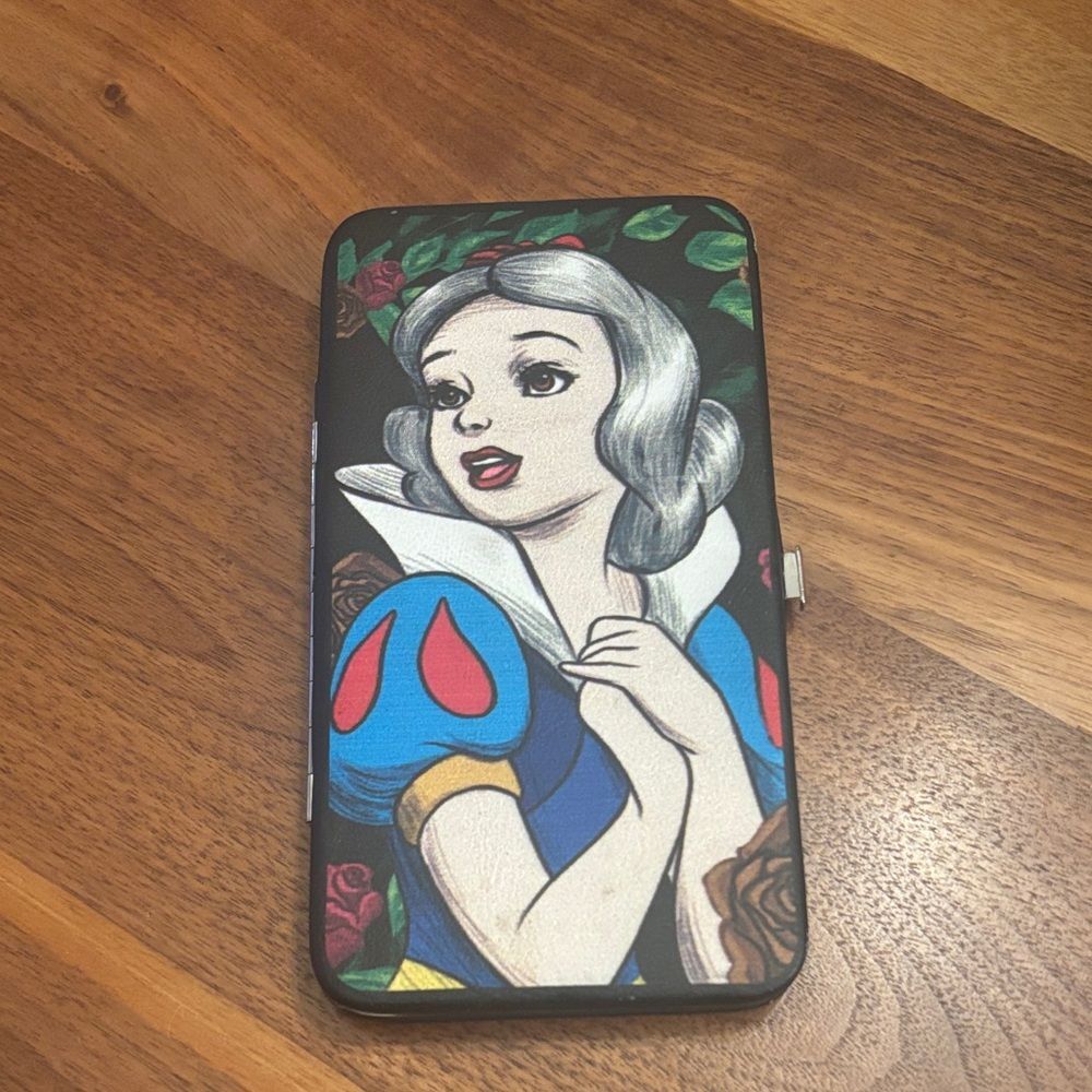 Disney Alice in Wonderland Flat Push to Open Wallet 7.25” x 3.25”